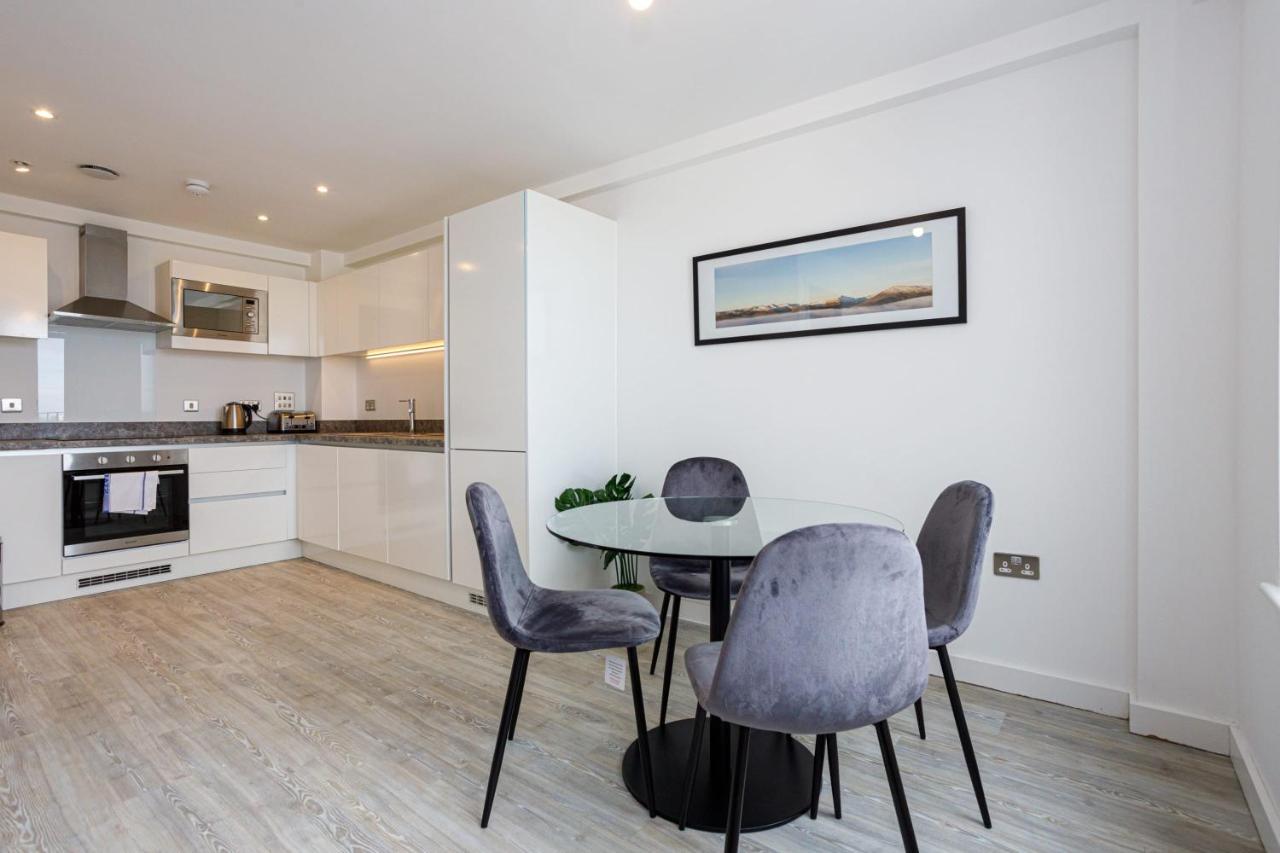 Contemporary 2 Bedroom Duplex In Salford Manchester Extérieur photo